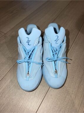 Converse Shai 001 Masi Blue Size 9 Men Worn lightly a few times.